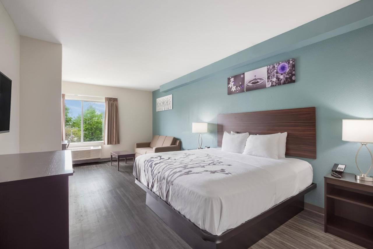 פולי Sleep Inn & Suites מראה חיצוני תמונה