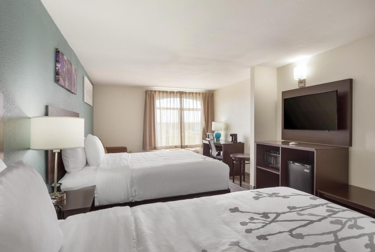 פולי Sleep Inn & Suites מראה חיצוני תמונה